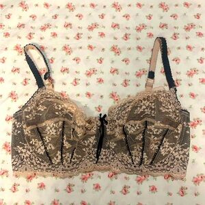 Elle macpherson bra